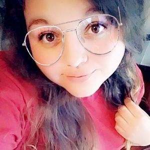 Meet your Posher, Isabel